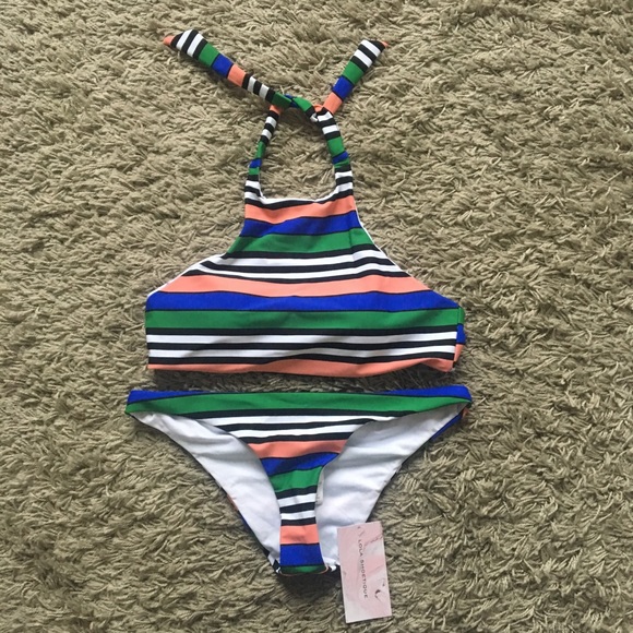 Cute striped bikini size medium - Picture 2 of 5